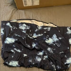 LuLaRoe Skirt size Large Navy like tyedye,